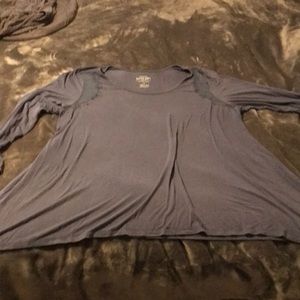 Size 3x torrid super soft tee with embroidery and mesh detail on shoulders